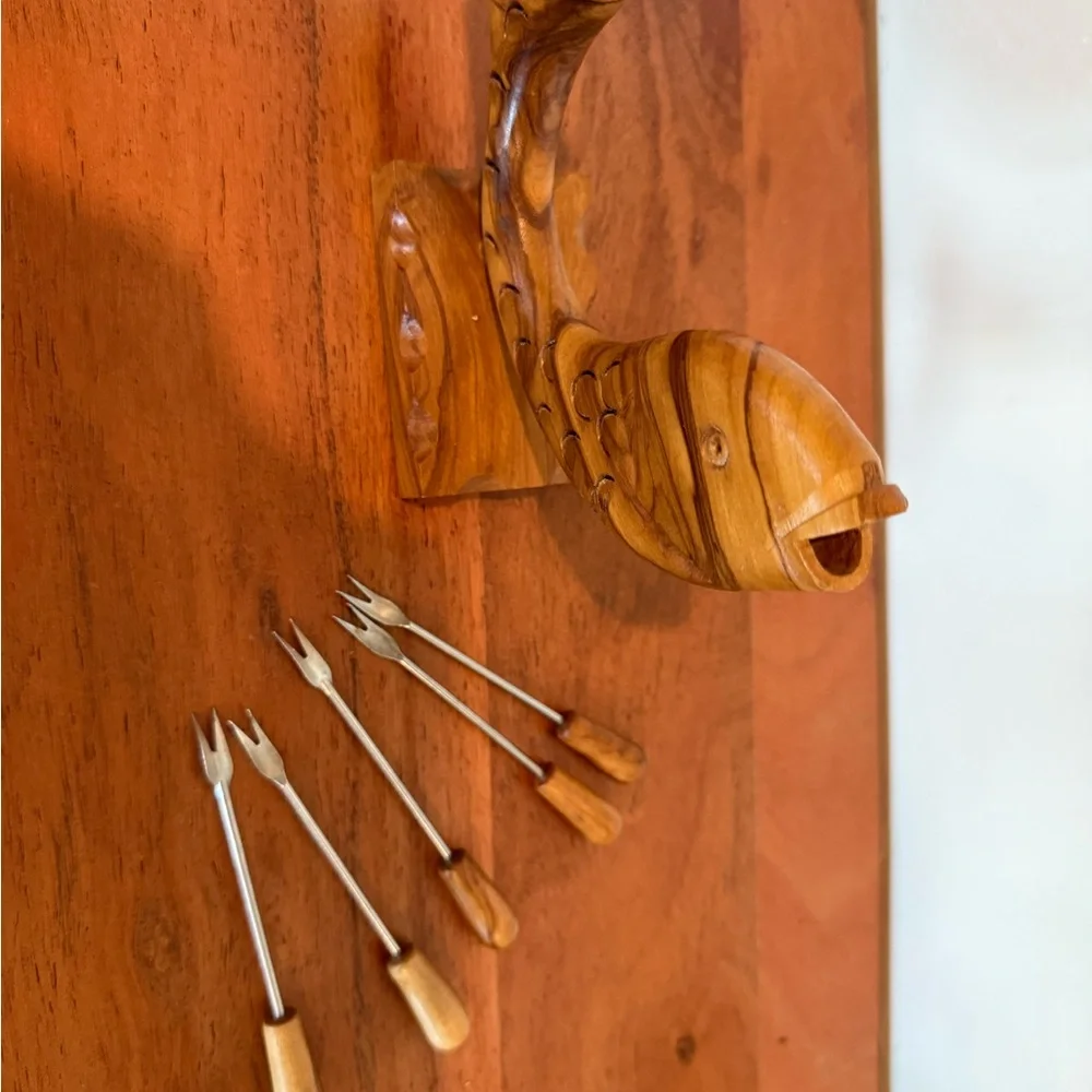 Wooden Whale fish Holder cocktail hors serving fork picker set‎ of 5